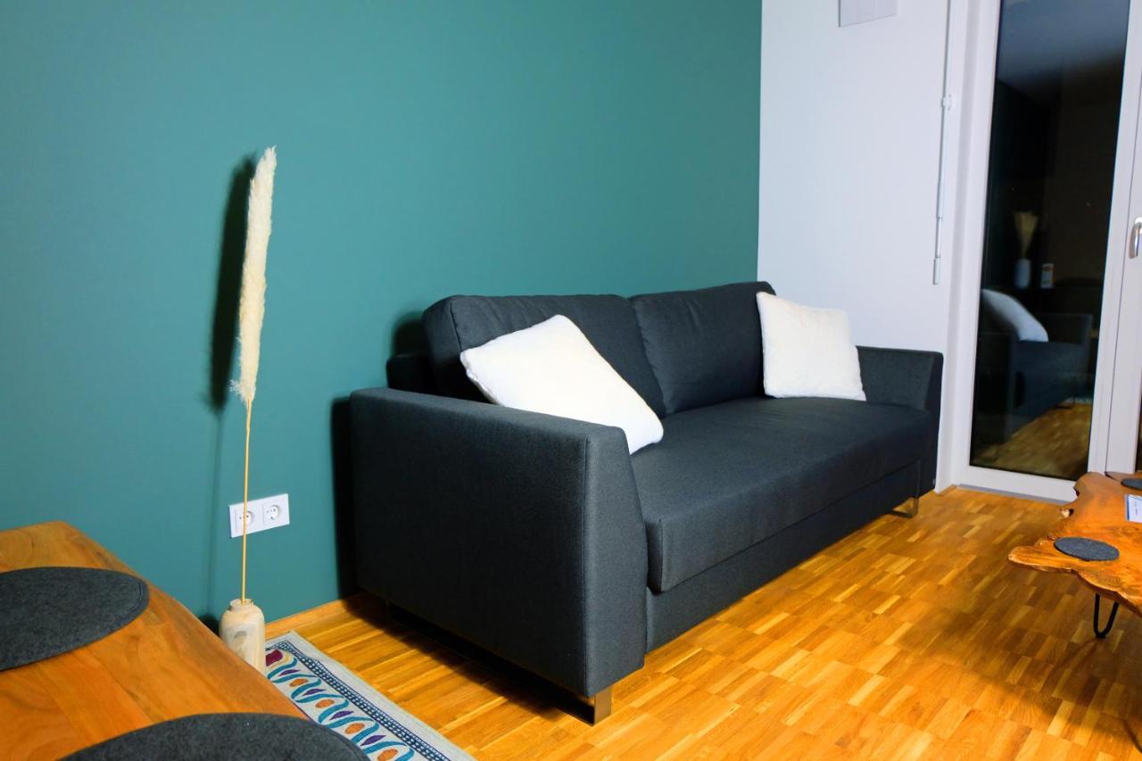Design Apartment Nr 2 Mit Terrasse Und Parkplatz Straubing Eksteriør billede