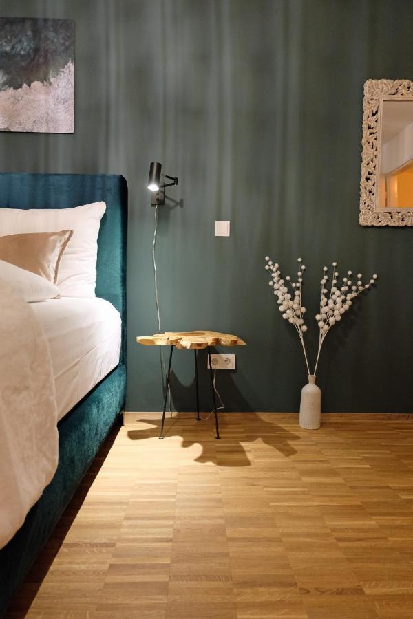Design Apartment Nr 2 Mit Terrasse Und Parkplatz Straubing Eksteriør billede