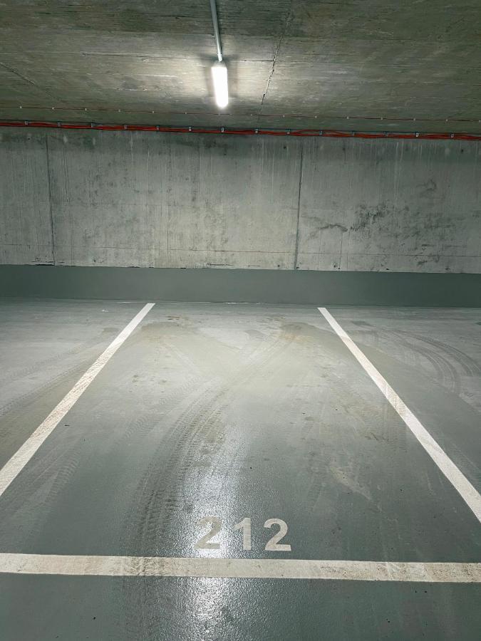 Design Apartment Nr 2 Mit Terrasse Und Parkplatz Straubing Eksteriør billede